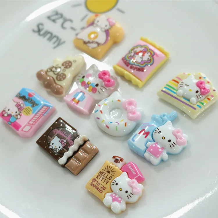 Accessoires Hello Kitty desserts en résine : charms, aimants, pinces à cheveux