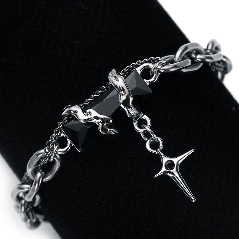 Bracelet gothique zircon noir pendentif étoile