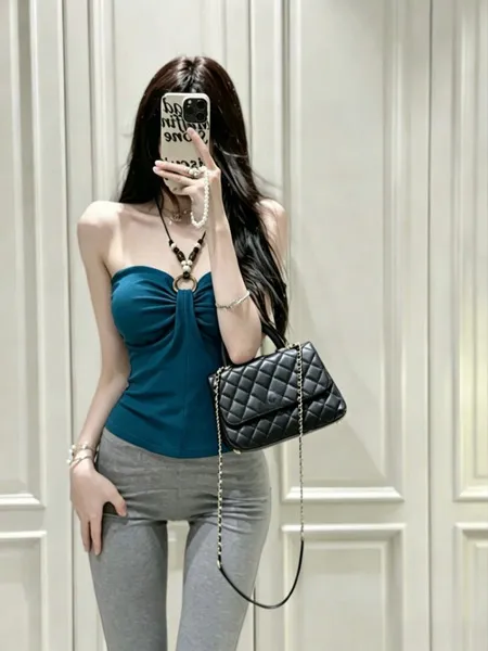 Débardeur femme col licou dos nu à perles avec coques intégrées