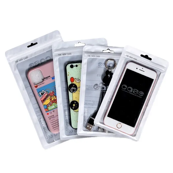 Sachet plastique semi-transparent pour ranger et protéger coque de téléphone