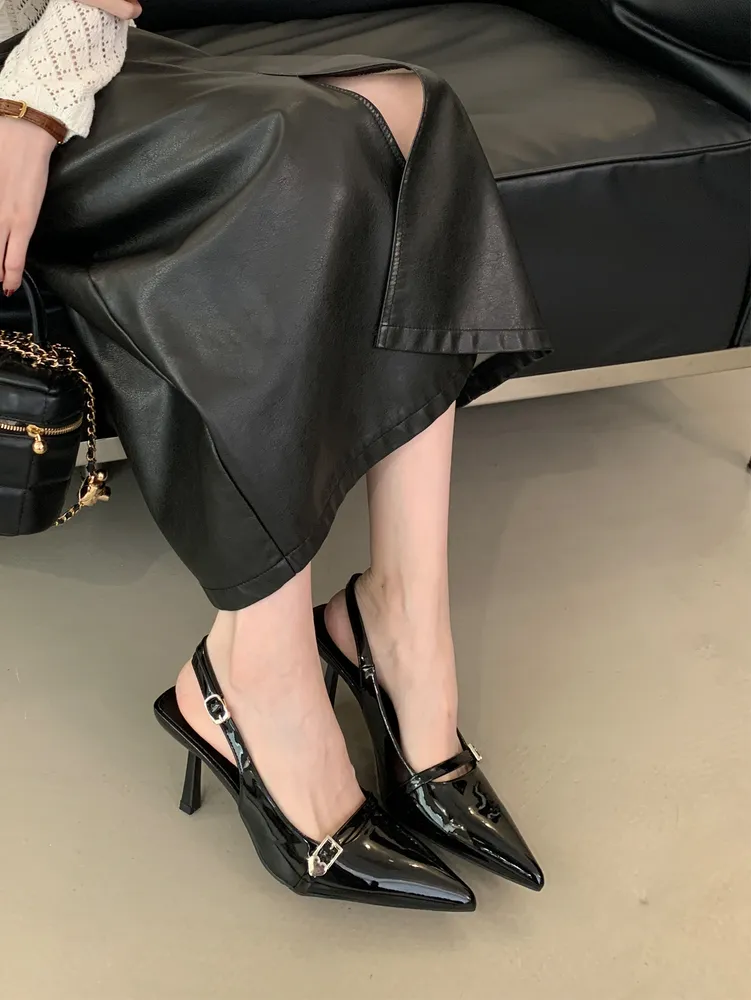 Sandales femme à talons hauts, bout pointu fermé, arrière ouvert, noir/bordeaux