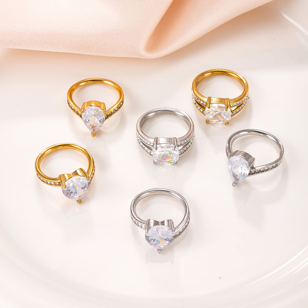 Bague femme en acier inoxydable cœur zircon empilable