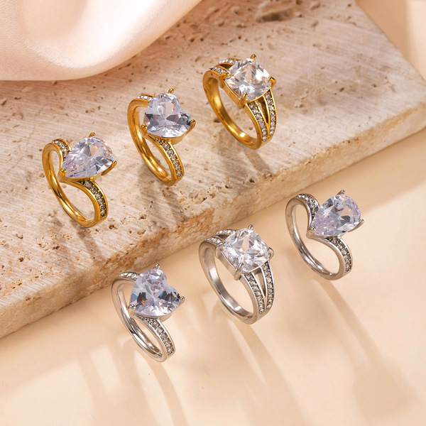 Bague femme en acier inoxydable cœur zircon empilable