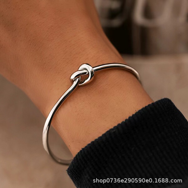 Bracelet femme acier inoxydable nœud élégant, résiste à la décoloration