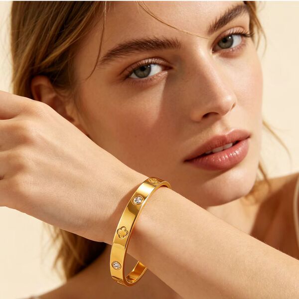Bracelet femme acier inoxydable trèfle à quatre feuilles