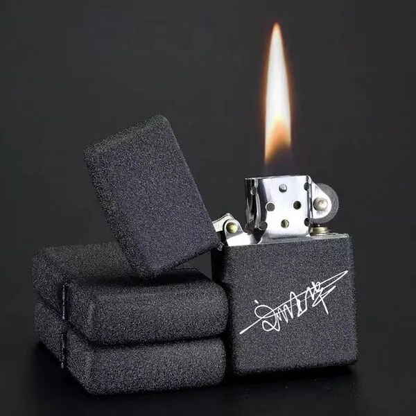 Briquet à essence coupe-vent vintage en alliage de zinc
