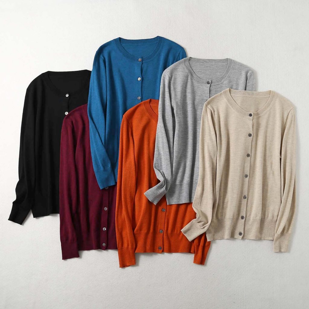 Cardigan femme col rond manches longues en maille légère boutonné