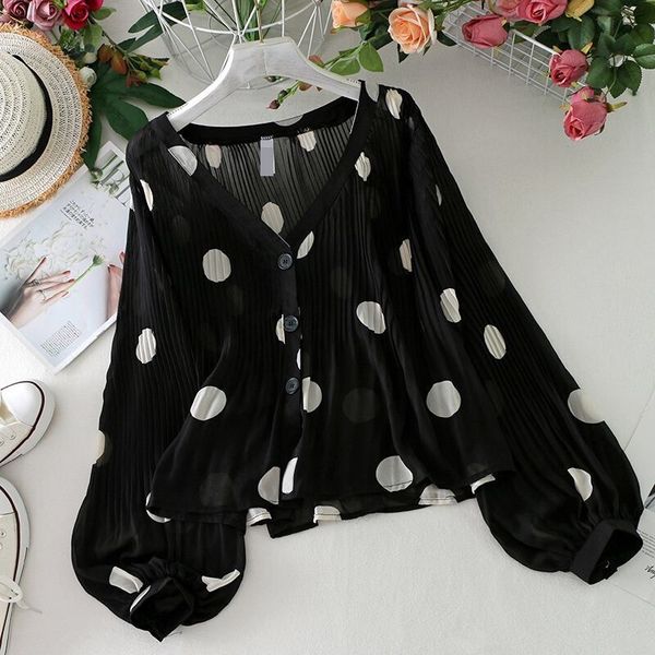 Chemise femme à pois plissée col V manches longues protection solaire