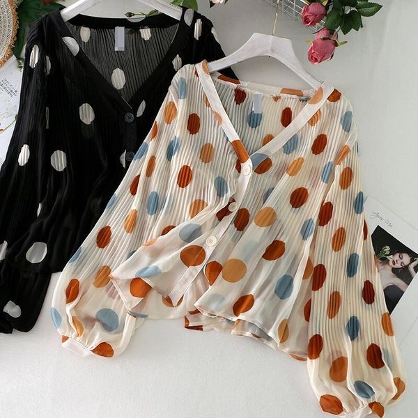 Chemise femme à pois plissée col V manches longues protection solaire