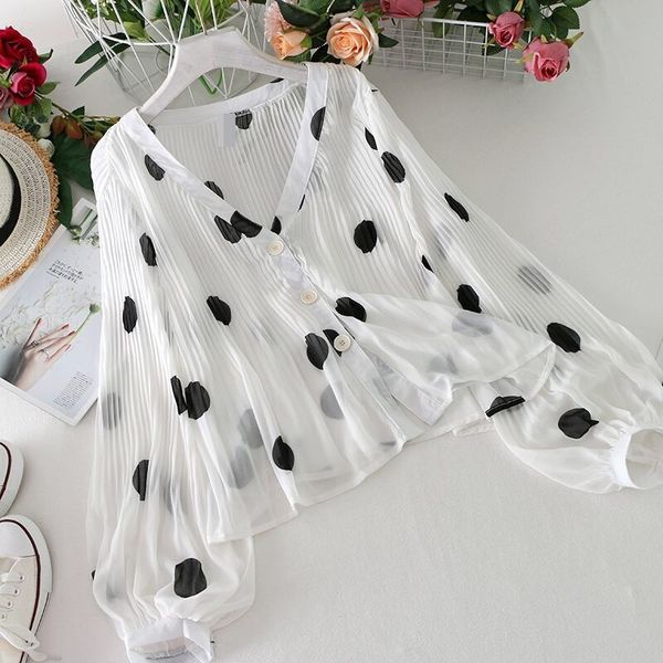 Chemise femme à pois plissée col V manches longues protection solaire