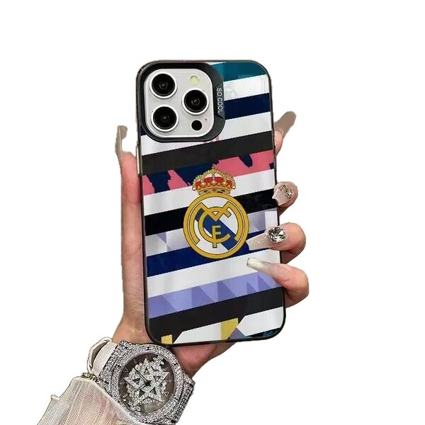Coque iPhone avec écusson Real Madrid, dos rigide et bords souples