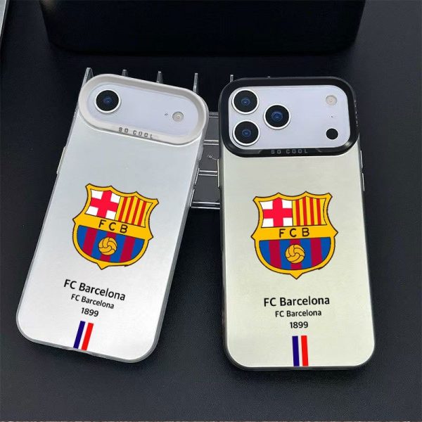 Coque silicone pour iPhone 16 Pro Max, motif football