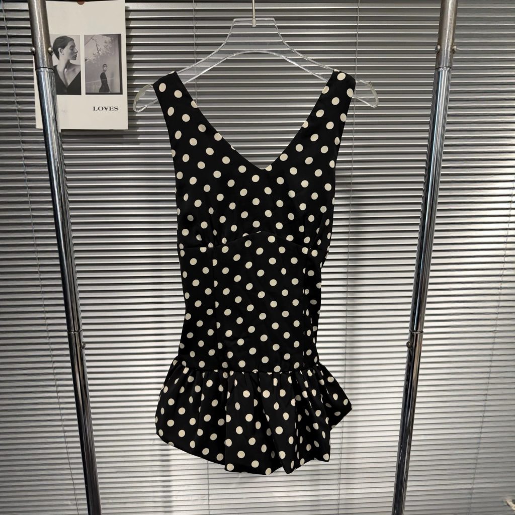 Débardeur femme dos nu à pois, décolleté en V, coupe ajustée