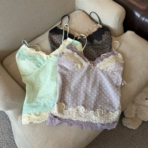 Débardeur femme en dentelle à fines bretelles avec coques intégrées