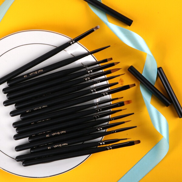 Kit de 16 pinceaux nail art pour ongles en gel, dégradés et fleurs avec étui