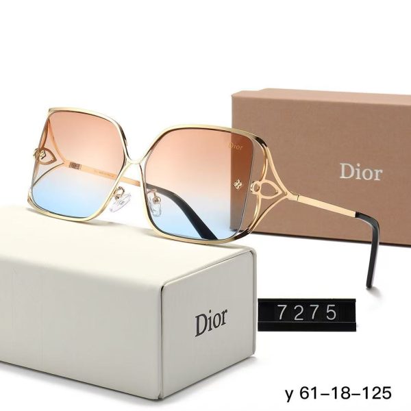 Lunettes de soleil carrées rétro à monture métal doré, verres gris UV380