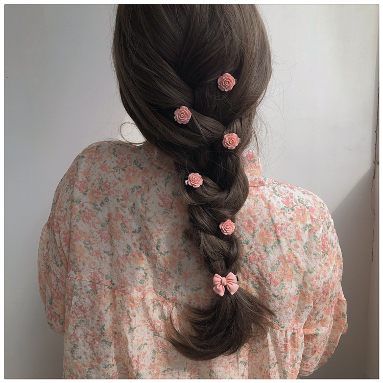 Pince à cheveux décorative fleur camélia et nœud rose pour femme