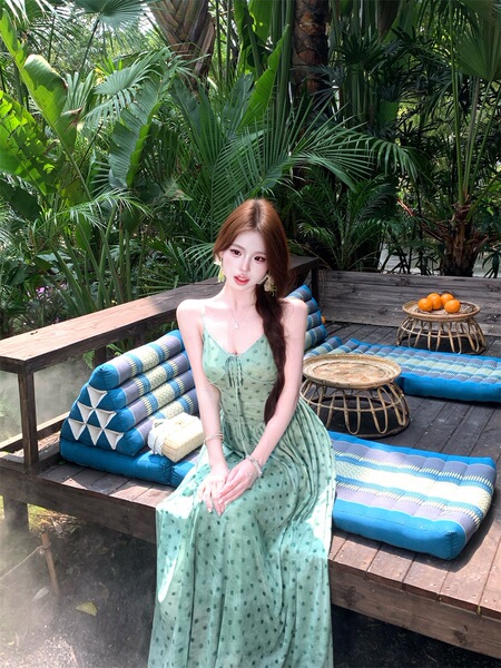 Robe d'été à pois sans manches, encolure U, jupe longue évasée