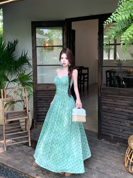 Robe d'été à pois sans manches, encolure U, jupe longue évasée