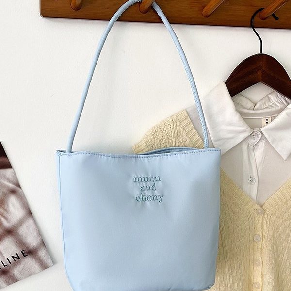 Sac à bandoulière femme style coréen en nylon brodé, 27 x 20 x 10 cm